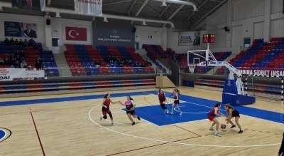 Karab&uuml;k&rsquo;te Okul Sporları Gen&ccedil;ler Basketbol Grup M&uuml;sabakaları başladı
