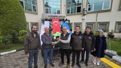 Karab&uuml;k&rsquo;te ORK&Ouml;Y desteğiyle ilk trakt&ouml;r teslim edildi
