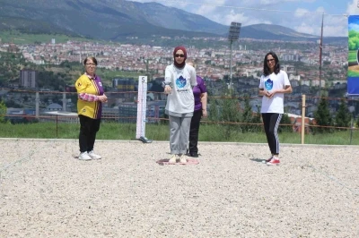 Karab&uuml;k&rsquo;te &ouml;zel &ccedil;ocuk anneleri bocce etkinliğinde buluştu
