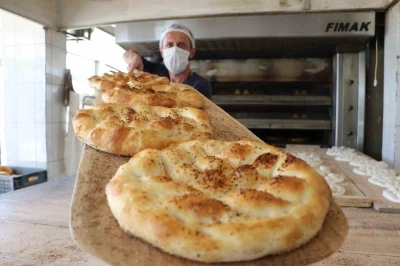 Karab&uuml;k&rsquo;te Ramazan pidesi 30 TL&rsquo;den satılacak
