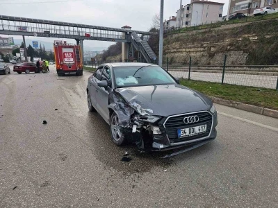 Karab&uuml;k&rsquo;teki kazalarda 2 kişi yaralandı
