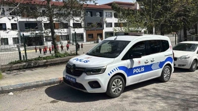 Karab&uuml;k&rsquo;teki okullarda polislerin g&uuml;venlik seferberliği başladı
