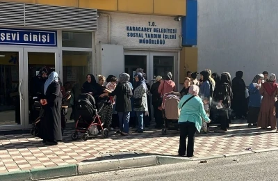 Karacabey Belediyesi’nden öğrencilere kırtasiye çeki desteği
