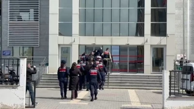 Karadeniz&rsquo;de ele ge&ccedil;irilen 200 kilogram uyuşturucuyla ilgili 5 zanlı tutuklandı
