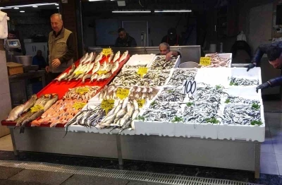 Karadeniz’de hamsi bereketi yaşanıyor
