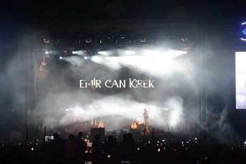 Karadeniz M&uuml;zik Festivali&rsquo;nde Emir Can İğrek konseri
