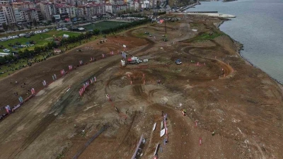 Karadeniz sahilinde adrenalin fırtınası: Trabzon&rsquo;da off-road yarışları, final etabıyla devam etti
