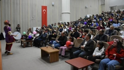 Karag&ouml;z ile Hacivat&rsquo;a yoğun ilgi
