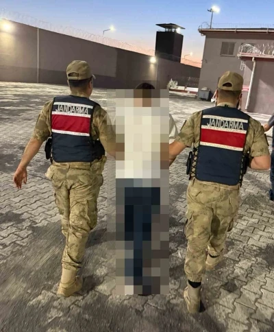 Karak&ouml;pr&uuml;&rsquo;de aranan şahıs yakalandı
