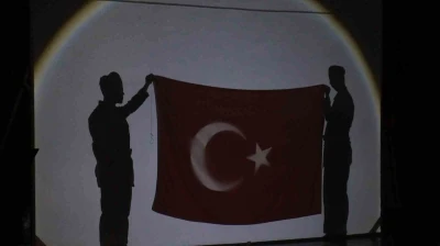 Karaman&rsquo;da &Ccedil;anakkale Zaferi&rsquo;nin 111. yılına &ouml;zel g&ouml;lge tiyatrosu

