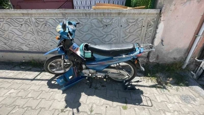 Karaman&rsquo;da ciple &ccedil;arpışan motosikletli yaralandı
