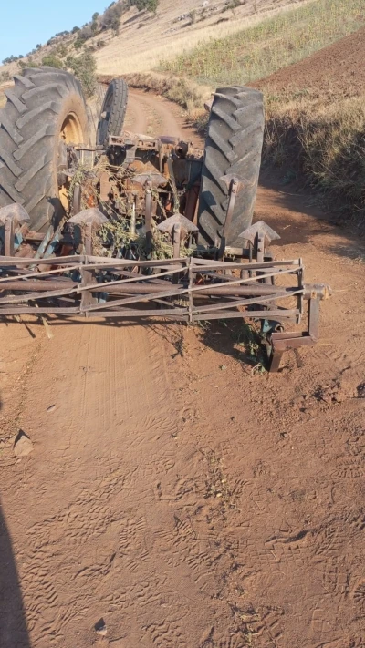 Karaman’da devrilen traktörün altında kalan sürücü öldü
