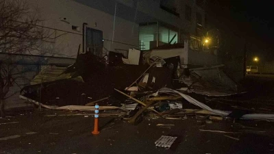 Karaman&rsquo;da fırtına hayatı olumsuz etkiledi
