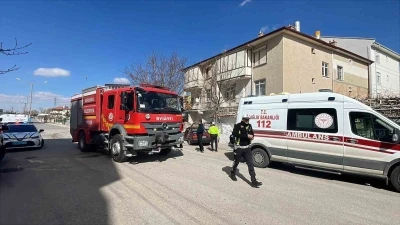 Karaman&rsquo;da iki otomobil &ccedil;arpıştı: 3 yaralı

