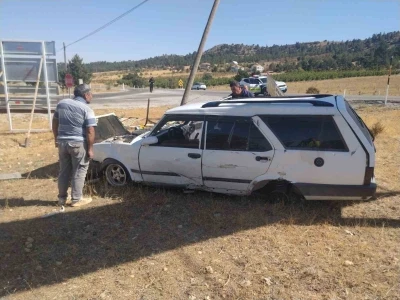 Karaman’da otomobil takla attı: 2 yaralı
