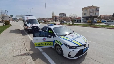 Karaman&rsquo;da otomobile &ccedil;arpan motosikletli yaralandı
