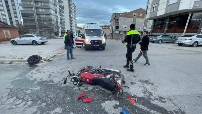 Karaman&rsquo;da otomobille motosikletin karıştığı kaza ucuz atlatıldı
