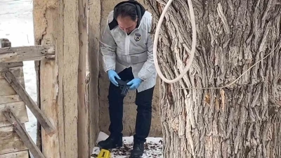 Karaman&rsquo;da polisten ka&ccedil;arken metruk eve tabanca atan 2 ş&uuml;pheli yakalandı
