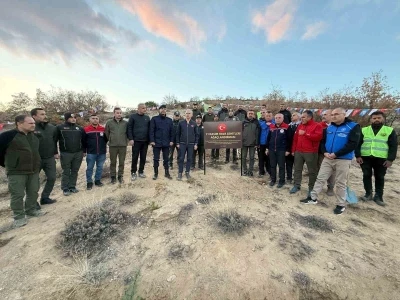 Karaman’da şehit düşen 20 asker için fidan dikildi
