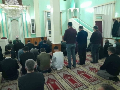 Karapınar&rsquo;da ilk teravih namazı kılındı
