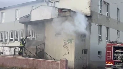 Karayazı’da korkutan yangın
