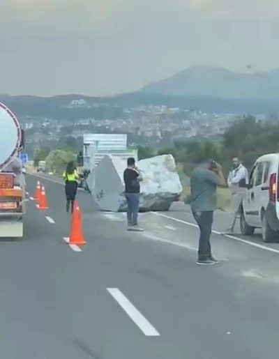 Karayolunda facianın eşiğinden d&ouml;n&uuml;ld&uuml;
