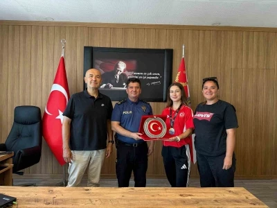Karayolundaki g&uuml;venlik desteği Balkan madalyasını getirdi
