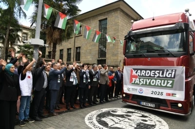 Kardeşlik tırları Trabzon’dan Gazze’ye dualarla yola çıktı
