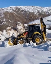 Karla m&uuml;cadele &ccedil;alışmaları devam ediyor