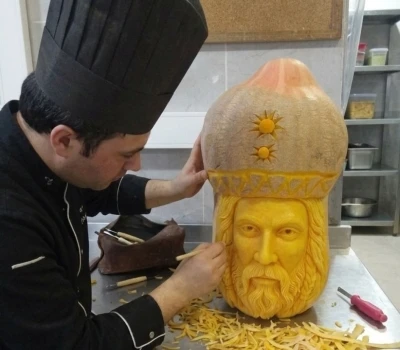 Karpuz ve bal kabağıyla mutfağı sanat at&ouml;lyesine &ccedil;eviriyor
