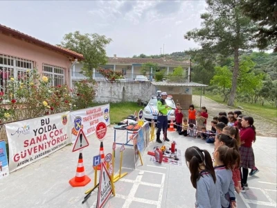 Karpuzlu&rsquo;da &ouml;ğrencilere trafik g&uuml;venliği eğitimi verildi
