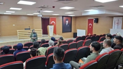 Kars&rsquo;ta Aile ve Sosyal Hizmetler personeline teknoloji bağımlılığı eğitimi
