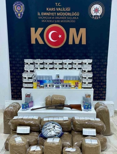 Kars&rsquo;ta binlerce makaron ve ka&ccedil;ak sigara ele ge&ccedil;irildi
