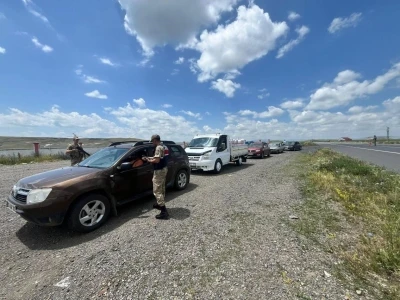 Kars’ta jandarmadan huzur ve güven uygulaması
