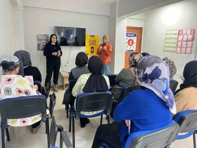 Kars&rsquo;ta kadına y&ouml;nelik şiddetle m&uuml;cadele i&ccedil;in bilgilendirme &ccedil;alışması
