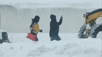 Kars&rsquo;ta kar esaretine &lsquo;&ouml;zel&rsquo; m&uuml;dahale: Ekipler bazı b&ouml;lgelerde vakalara yaya ulaşıyor
