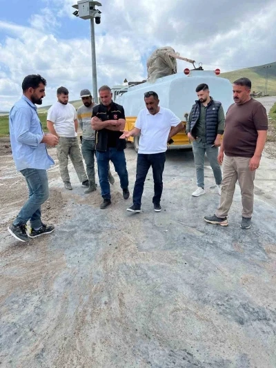 Kars&rsquo;ta k&ouml;y yolları konfora kavuşuyor: 9,5 kilometrelik asfalt &ccedil;alışması başladı
