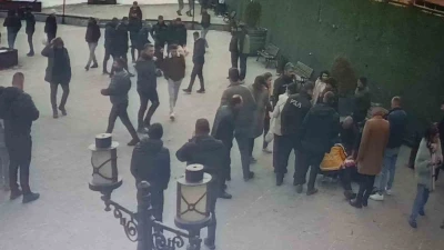 Kars&rsquo;ta meydan muhaberesi gibi kavga: 7 kişi yaralandı
