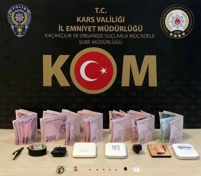 Kars&rsquo;ta MTSK sınavına operasyon: 3 kişi g&ouml;zaltına alındı
