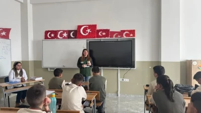 Kars&rsquo;ta &ouml;ğrencilere sağlıklı yaşam bilinci: Yeşilay&rsquo;dan anlamlı eğitim
