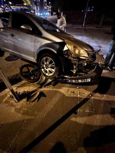 Kars’ta otomobil ile motosiklet çarpıştı
