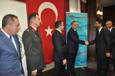 Kars&rsquo;ta protokol bayramlaştı

