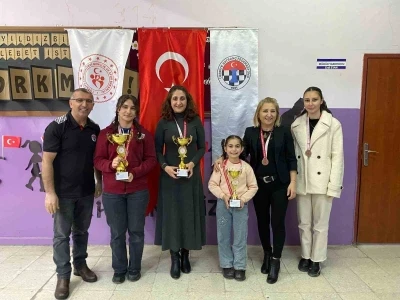 Kars&rsquo;ta "Kadınlar Satran&ccedil; İl Birinciliği Turnuvası" tamamlandı
