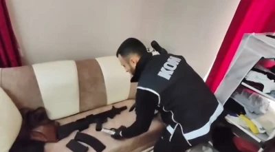 Kars&rsquo;ta sosyal medyadan silah ticaretine 8 g&ouml;zaltı

