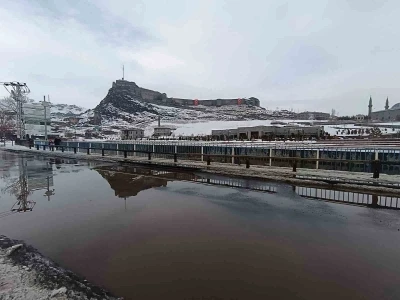 Kars&rsquo;ta Şubat ayında karlar eriyor

