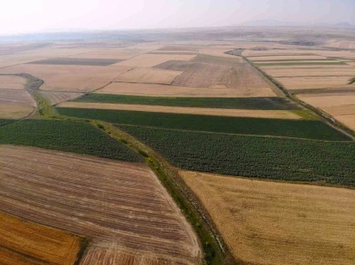 Kars’ta tarım arazileri halı deseni gibi rengarenk
