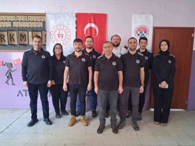 Kars&rsquo;ta Yeşilay Haftası&rsquo;na &ouml;zel satran&ccedil; turnuvası yoğun ilgi g&ouml;rd&uuml;
