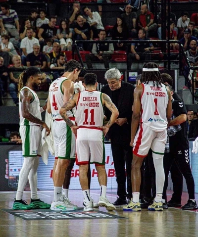 Karşıyaka Basketbol’da işler yolunda gitmiyor
