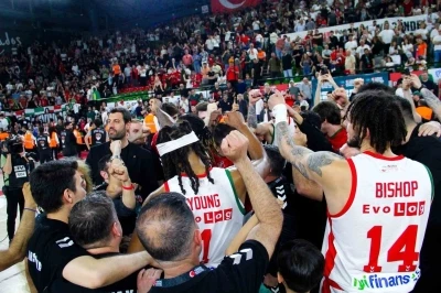 Karşıyaka Basketbol, ligde kalma m&uuml;cadelesini s&uuml;rd&uuml;r&uuml;yor
