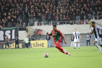Karşıyaka&rsquo;da Mehmet G&uuml;neş&rsquo;le yollar ayrıldı
